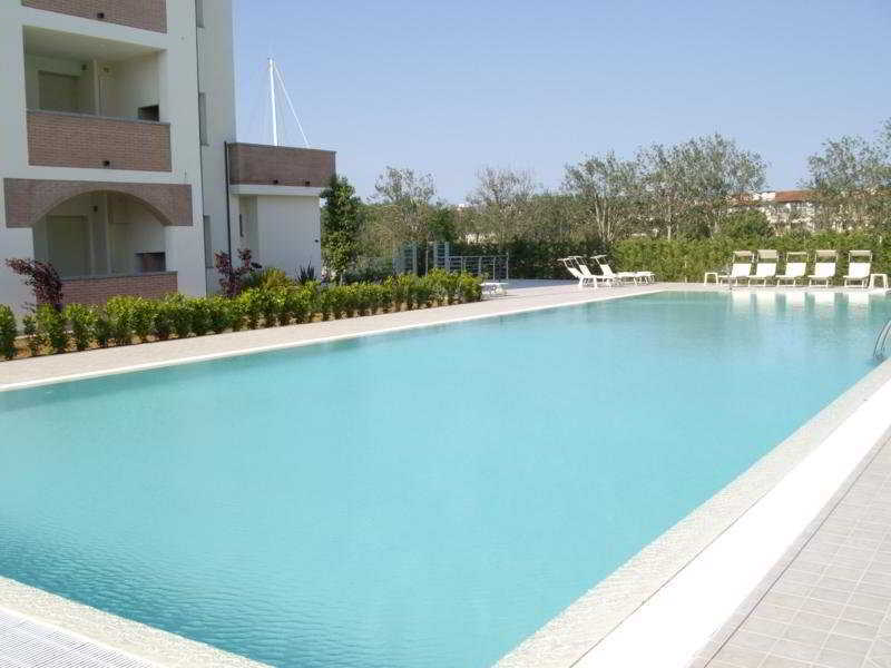 Residence Cleo Llido Degli Estensi Eksteriør billede